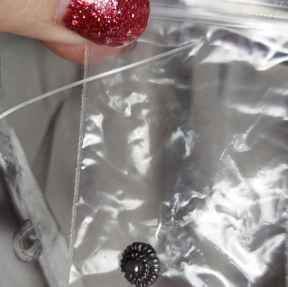 Size 2 Button Down Blouse WHBM - Picture 13 of 16